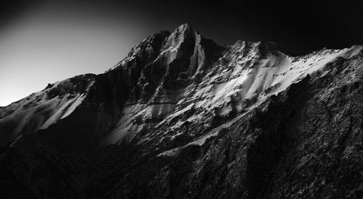 The peak in black and white